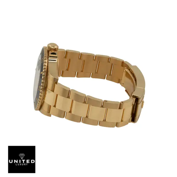 srcset=https://unipick.shop/wp-content/uploads/2025/09/rolex-submariner-gold-bracelet.webp